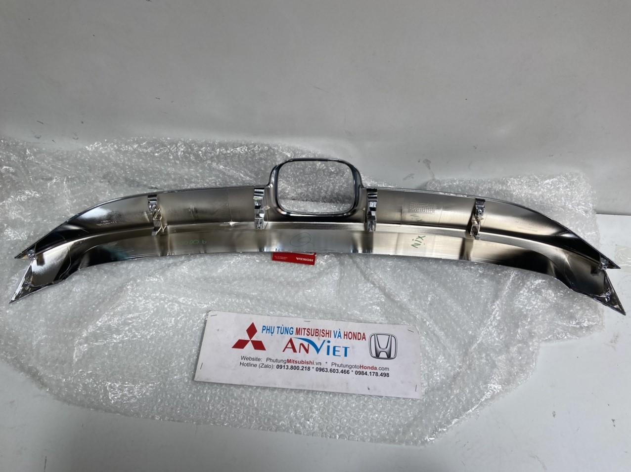 Miếng mạ mặt ca lăng xe Honda CIVIC 2018 